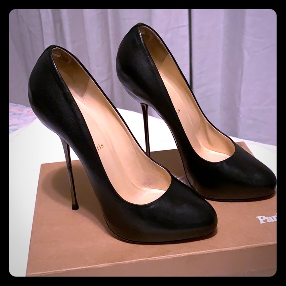CHRISTIAN LOUBOUTIN PUMPS